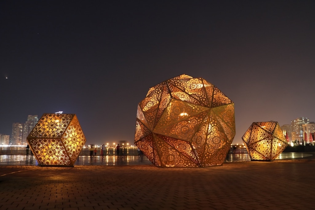 konstverk-belysning-LEDstrips