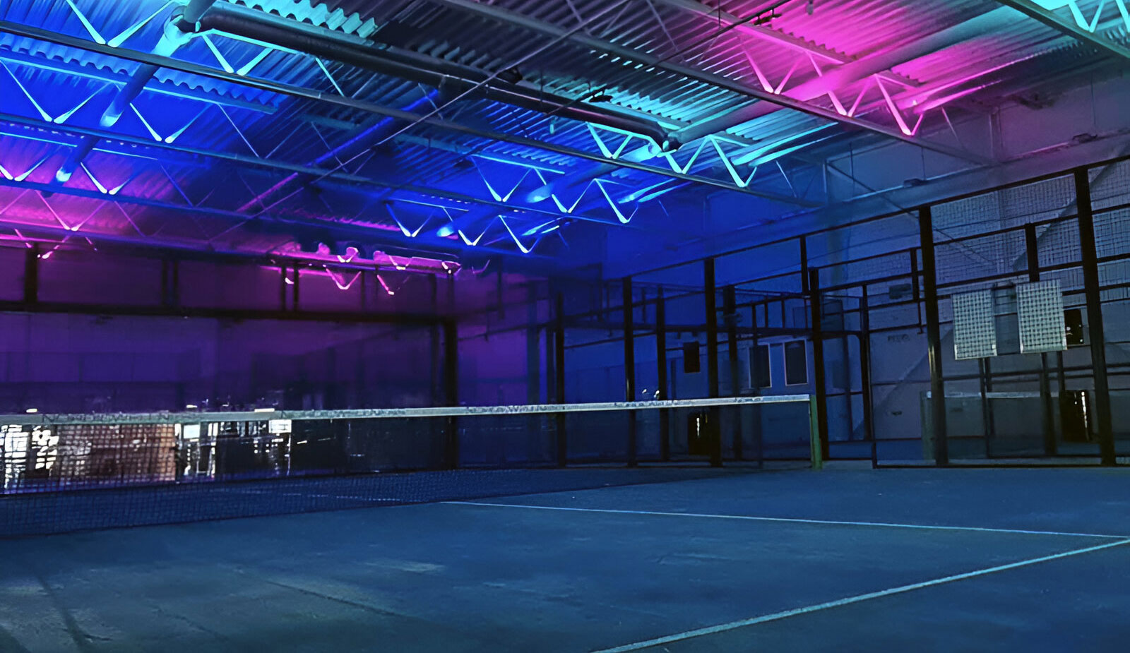 Belysning padel och racketsport