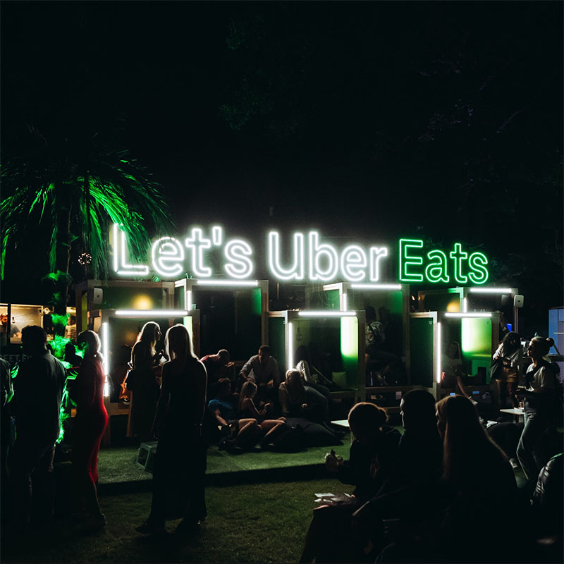 led-list-utomhus-uber-eats