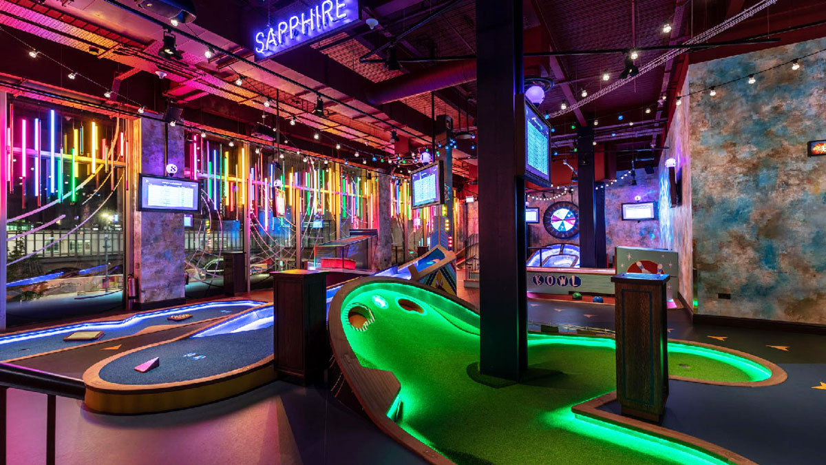 rgb-belysning-minigolf-noje-attraktion